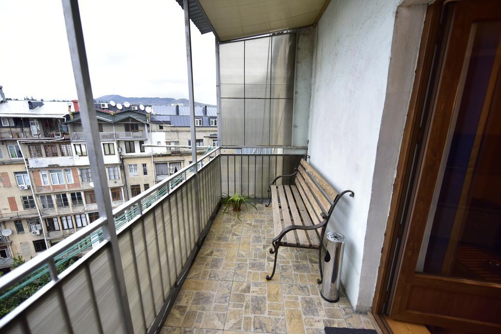 Tbilisi Art Apartment Buitenkant foto