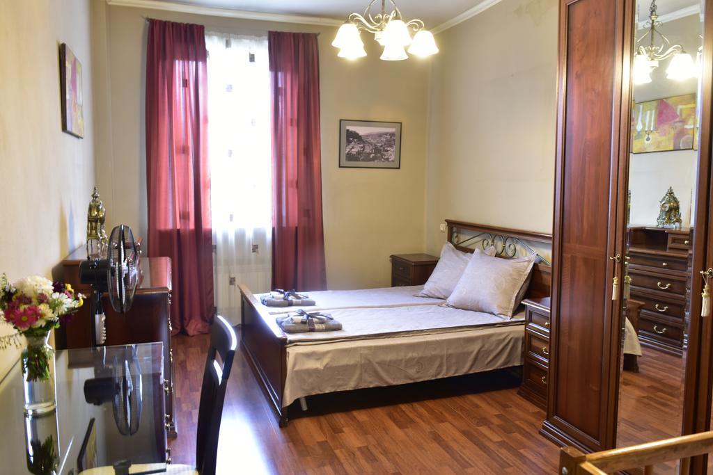 Tbilisi Art Apartment Buitenkant foto